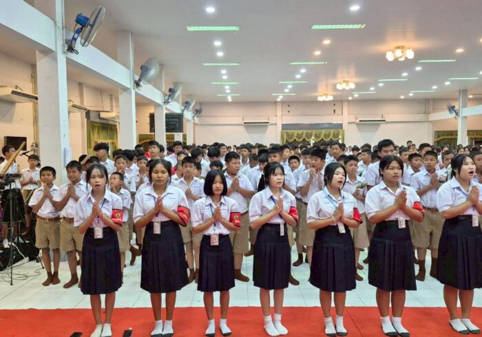 LINE_ALBUM_วันสถาปนาโรงเรียนและพิธีไหว้ครู_260612_10